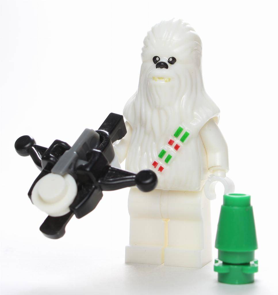 lego snow chewbacca