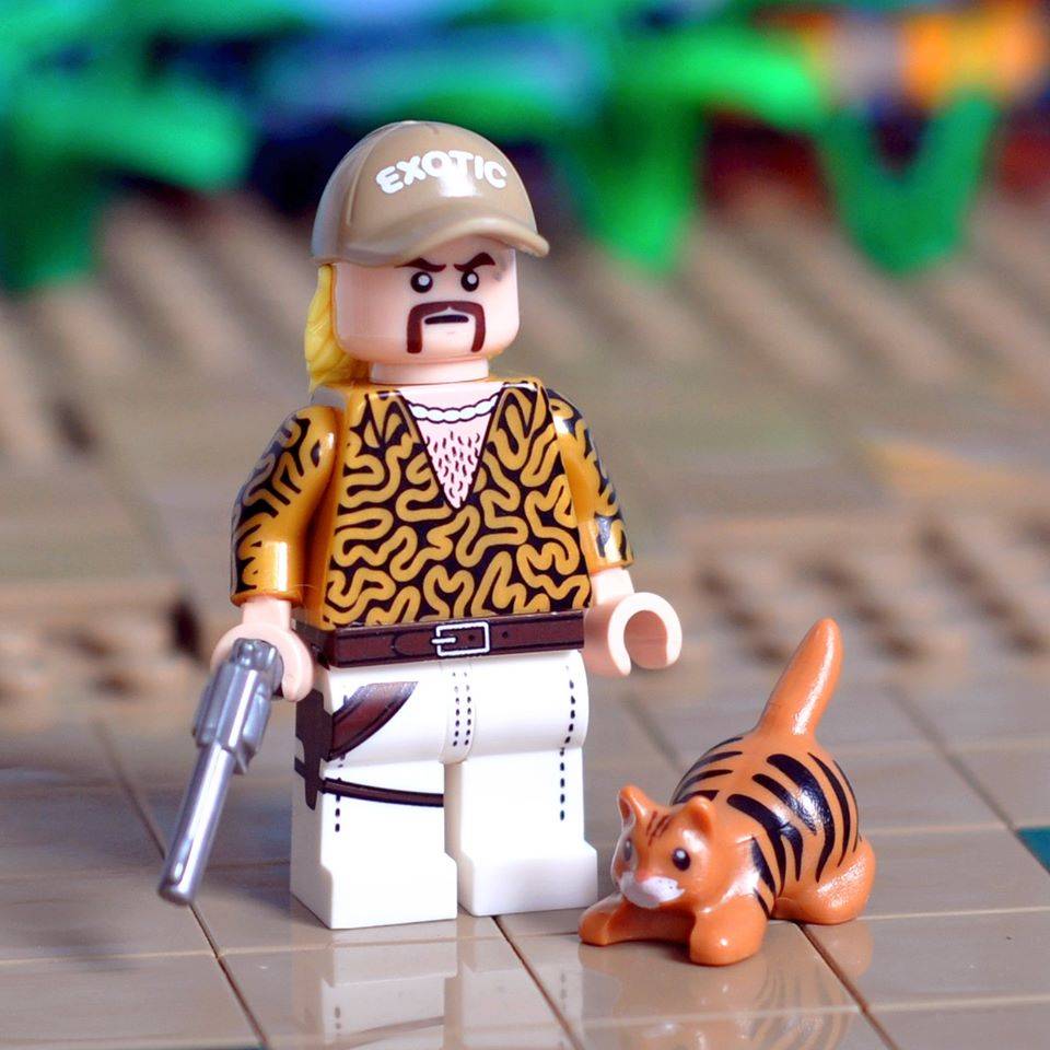 HeroBloks Joe Exotic Citizen Brick